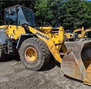 KOMATSU WA250-5L WA250PT-5L Manual de Mantenimiento